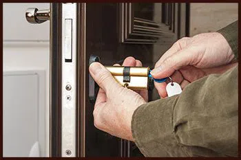 Usa Locksmith Service Tariffville, CT 860-385-1134 - 3-locksmith-key-service